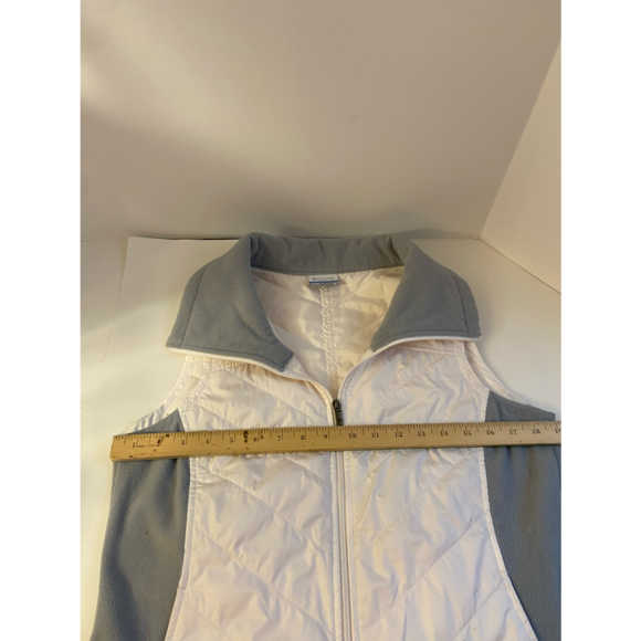 Columbia zipper quilted vest white gray medium M . 100 polyester. - Picture 4 of 5